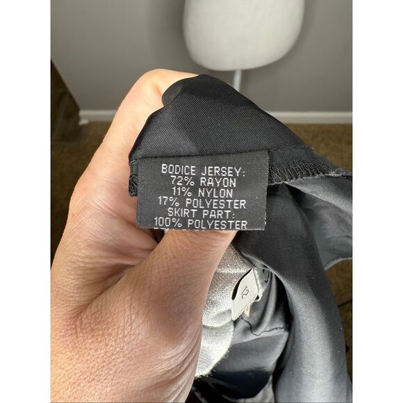 Teri Jon cocktail dress - Picture 4 of 4